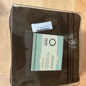 Nestl Split King Sheet Set- brand new!
